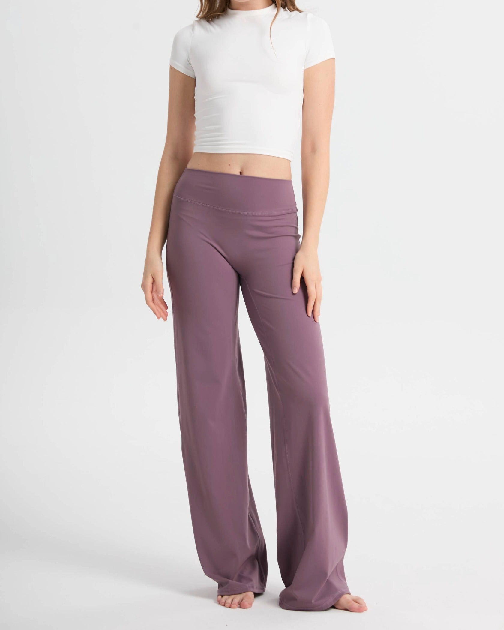 ZENTIQ Lounge Hose Lavendel – gerade geschnittene Yoga Hose für Damen.