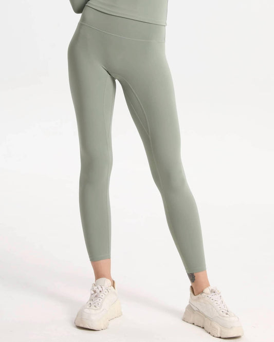 Hoch taillierte Leggings in Avocado-Grün, figurbetont und perfekt für Yoga und Pilates