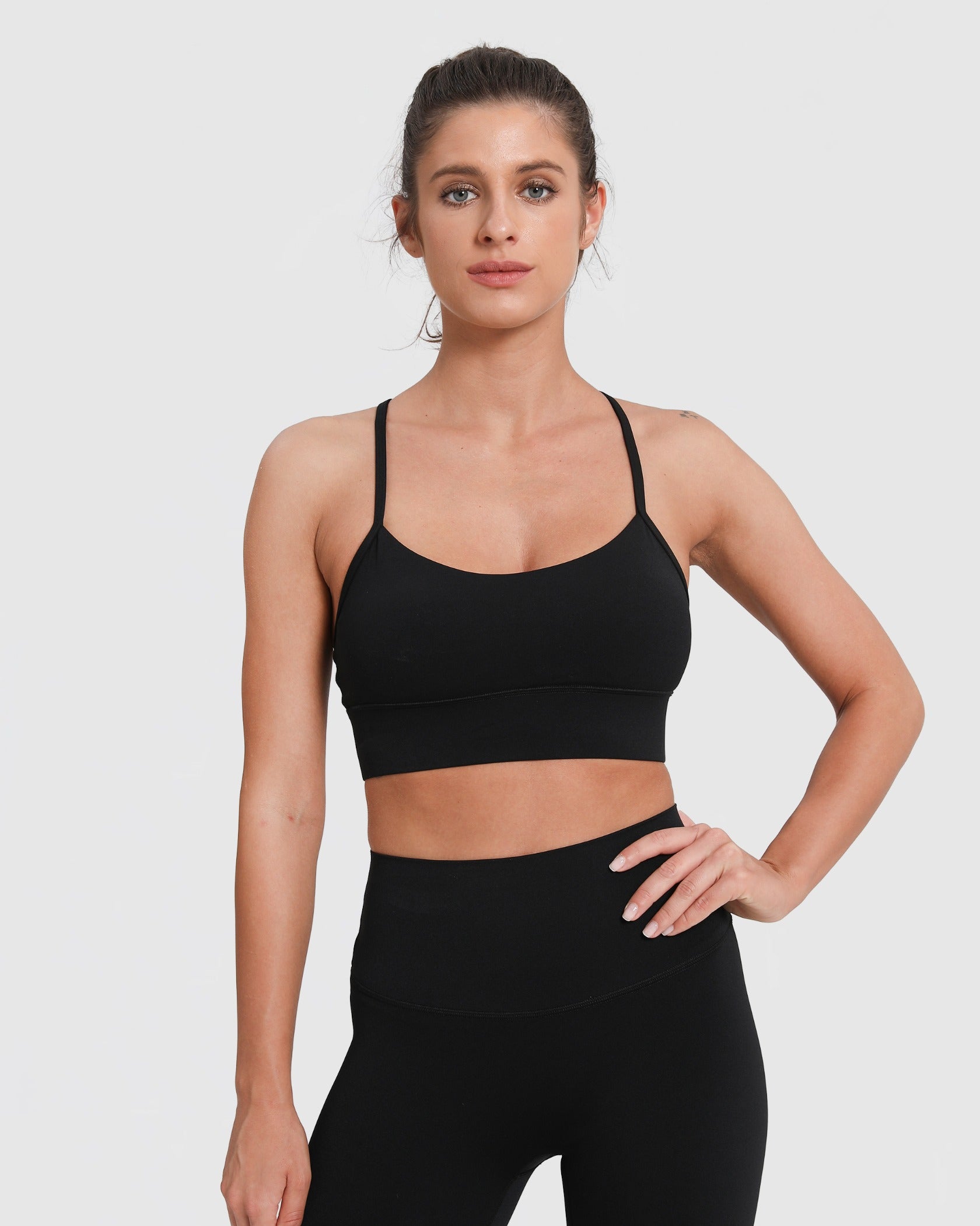 Sport BH Racerback schwarz vorne mit abnehmbare pads